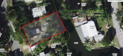 2211 S Hunt Pt, Crystal River, FL 34429