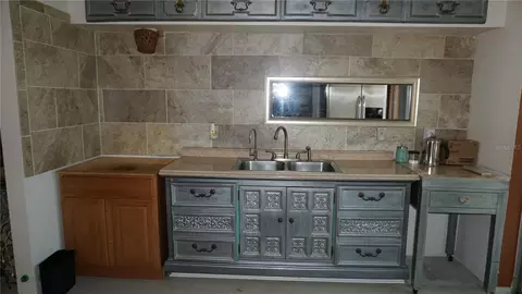 Kitchen - 7104 Florestate Dr, Hudson, FL 34667 photo 2 of 3