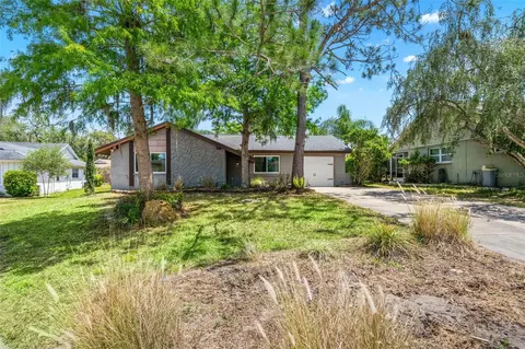 8804 Lincolnshire Dr, Hudson, FL 34667