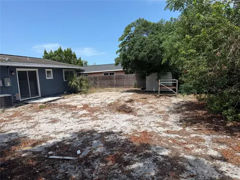 Exterior - 9275 Chase St, Spring Hill, FL 34606 photo 5 of 6