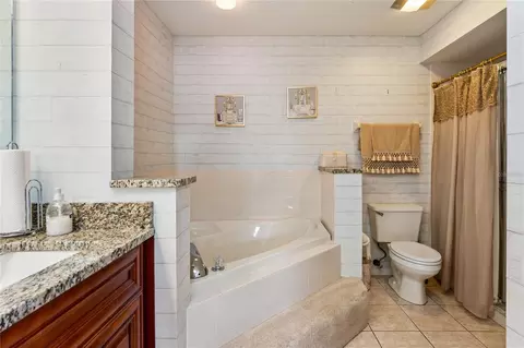 Bath - 1018 Castille Dr, Spring Hill, FL 34608 photo 2 of 7