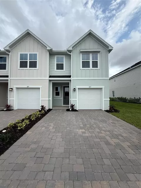 1253 Pineywood Field Dr, Davenport, FL 33837
