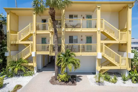 708 Gulf Blvd #D, Indian Rocks Beach, FL 33785