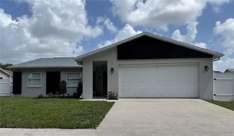8625 Woodcrest Dr, Port Richey, FL 34668