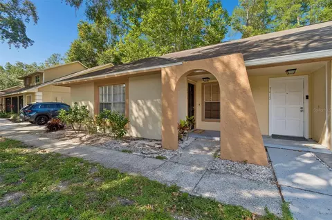 3410 Laurel Dale Dr, Tampa, FL 33618