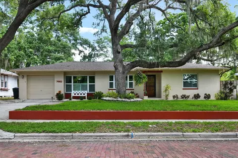 750 Wood St, Dunedin, FL 34698