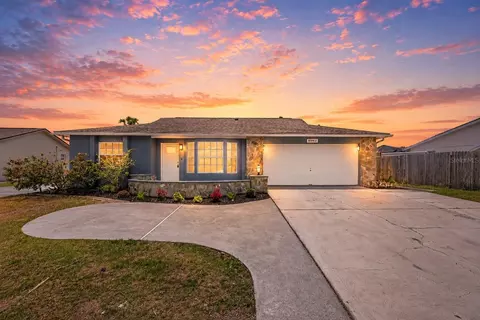 9312 Lake Christina Ln, Port Richey, FL 34668
