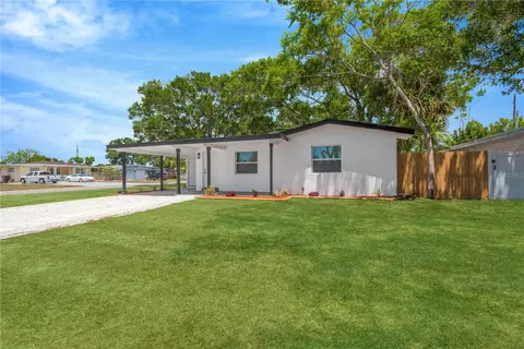 5052 Jasmine Cir, Saint Petersburg, FL 33714