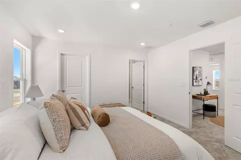 Bedroom - 644 Emerald Grove Dr, Apopka, FL 32703 photo 2 of 4