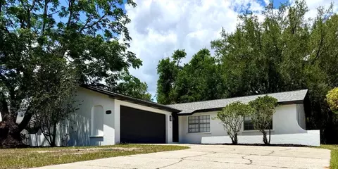 1639 Spring Lake Rd, Fruitland Park, FL 34731