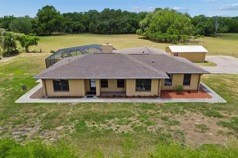 3501 Austin Trail Ln, Plant City, FL 33565