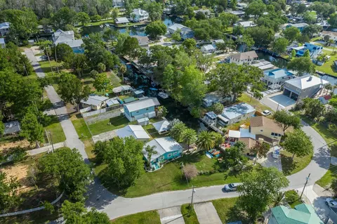 View/Area - 5473 Darlene St, Weeki Wachee, FL 34607 photo 3 of 8
