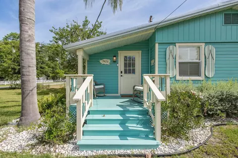 Exterior - 5473 Darlene St, Weeki Wachee, FL 34607 photo 14 of 17