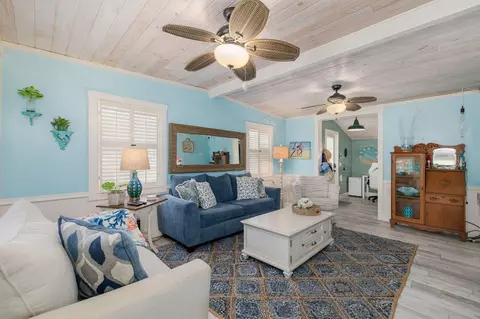 Living - 5473 Darlene St, Weeki Wachee, FL 34607 photo 3 of 4