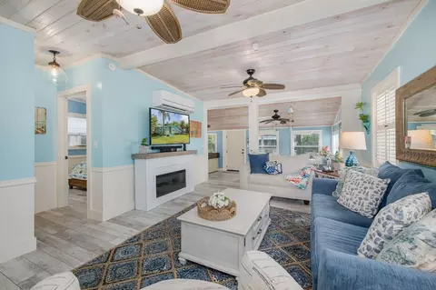 Living - 5473 Darlene St, Weeki Wachee, FL 34607 photo 2 of 4