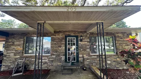 205 Pinecrest Rd, Mount Dora, FL 32757
