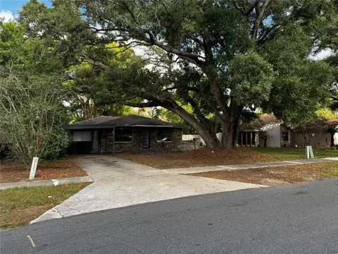 205 Pinecrest Rd, Mount Dora, FL 32757