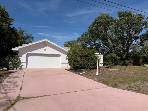 348 Hampshire Ave, Spring Hill, FL 34606