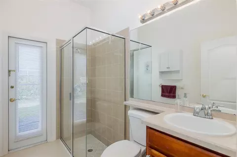 Bath - 2131 Gold Dust Ct, Trinity, FL 34655 photo 5 of 6