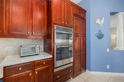 Kitchen - 2131 Gold Dust Ct, Trinity, FL 34655 photo 6 of 6