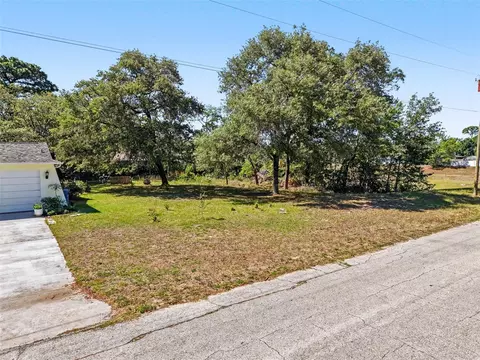 Exterior - 11196 Sheffield Rd, Spring Hill, FL 34608 photo 10 of 10