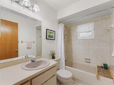 Bath - 11196 Sheffield Rd, Spring Hill, FL 34608 photo 1 of 4