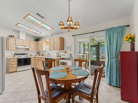 Dining - 11196 Sheffield Rd, Spring Hill, FL 34608 photo 3 of 3