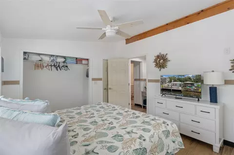 Bedroom - 6245 Waverly Rd, Weeki Wachee, FL 34607 photo 5 of 5