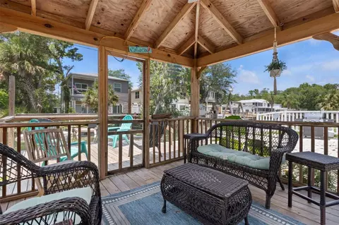 Exterior - 6245 Waverly Rd, Weeki Wachee, FL 34607 photo 5 of 7