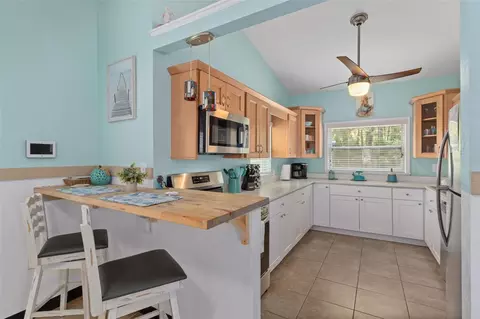 Kitchen - 6245 Waverly Rd, Weeki Wachee, FL 34607 photo 1 of 3