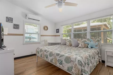 Bedroom - 6245 Waverly Rd, Weeki Wachee, FL 34607 photo 4 of 5