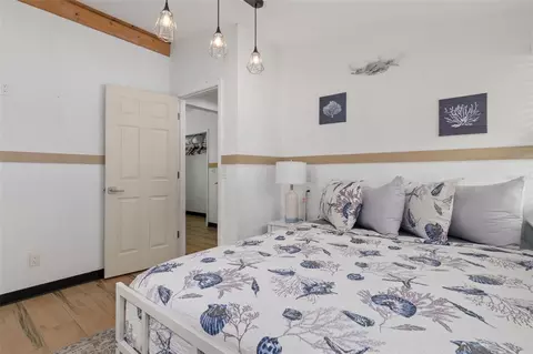 Bedroom - 6245 Waverly Rd, Weeki Wachee, FL 34607 photo 3 of 5