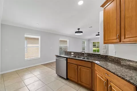 Kitchen - 18630 Rolling Hills Loop, Hudson, FL 34667 photo 4 of 4