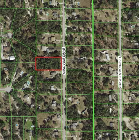 000 Sand Pine Dr, Spring Hill, FL 34610