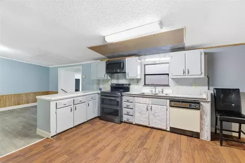 Kitchen - 16229 Shellcracker Rd, Jacksonville, FL 32226 photo 1 of 2