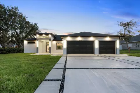 9201 Nightingale Rd, Weeki Wachee, FL 34613