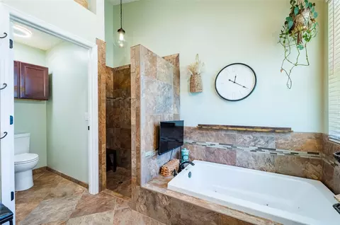 Bath - 8115 Montock Ct, Trinity, FL 34655 photo 1 of 5