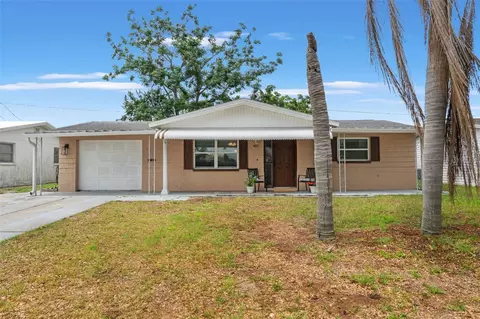 4821 Manor Dr, New Port Richey, FL 34652