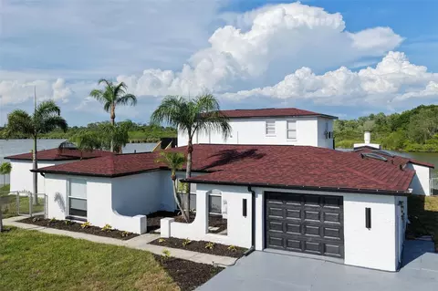 1220 Stover Ct, Holiday, FL 34691