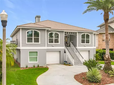 2021 N Pointe Alexis Dr, Tarpon Springs, FL 34689