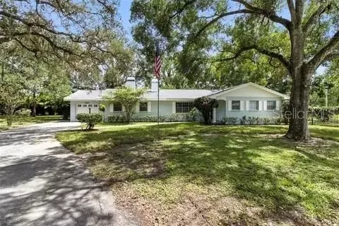 2510 Lake Ellen Dr, Tampa, FL 33618
