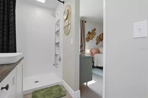 Bath - 3347 Oleander Dr, Hernando Beach, FL 34607 photo 2 of 3