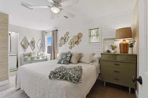 Bedroom - 3347 Oleander Dr, Hernando Beach, FL 34607 photo 1 of 5