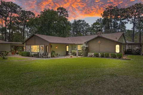 9032 Birmingham Ave, Weeki Wachee, FL 34613