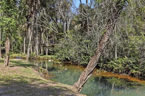 6240 Colony Cir, Weeki Wachee, FL 34607