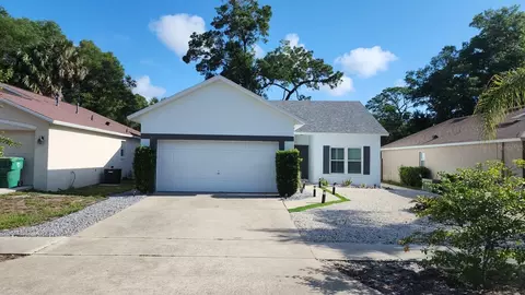 327 Heritage Estates Ln, Deland, FL 32720