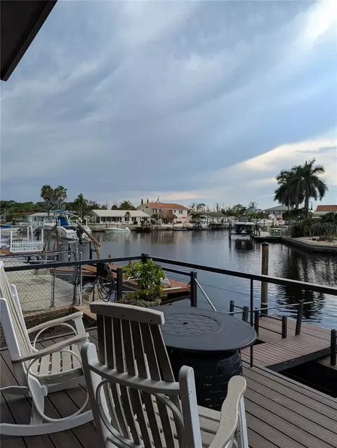4903 Blue Heron Dr, New Port Richey, FL 34652