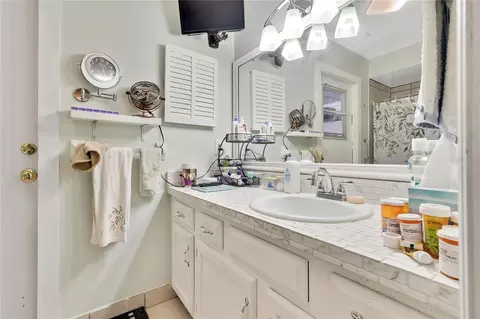 Bath - 10185 Carrin Rd, Spring Hill, FL 34608 photo 2 of 3