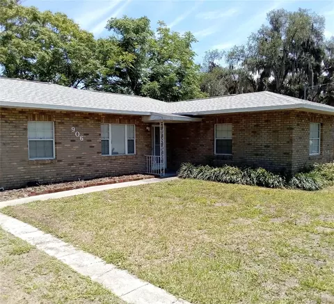 906 Oak Dr, Leesburg, FL 34748