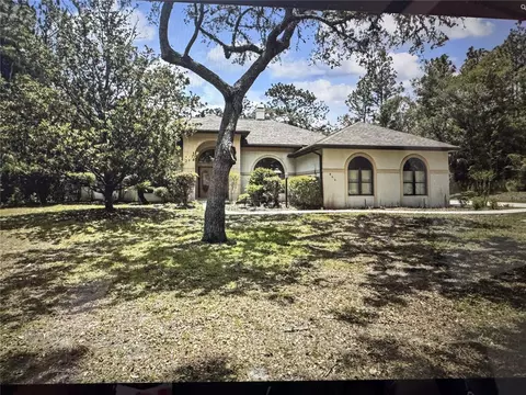 862 W National St, Hernando, FL 34442